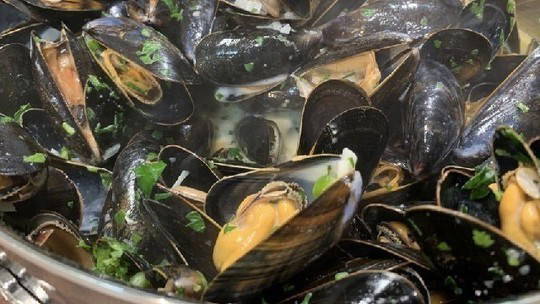 James Martin’s moules mariniére